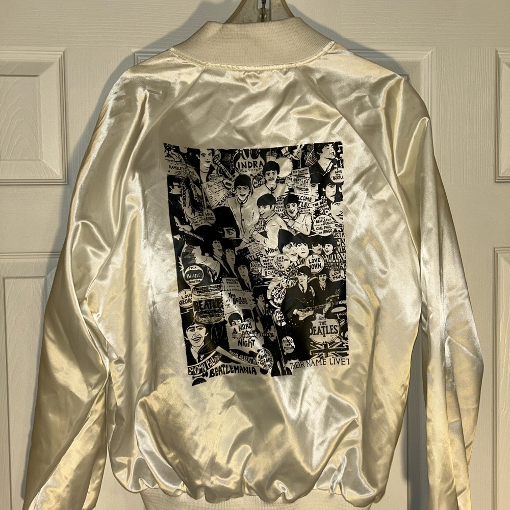 Vintage GREAT CONDITION Cream Satin THE BEETLES TOUR Jacket with Graphic Print
